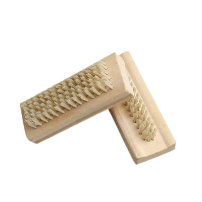 Brosse à ongles en bois